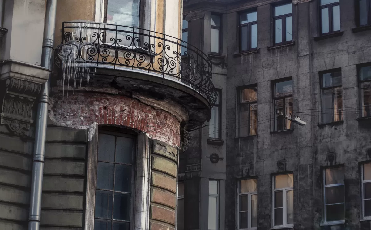 Find your contrast in photography Fedor Vasilev Photographer In Berlin Fixed contrast on a street photograph