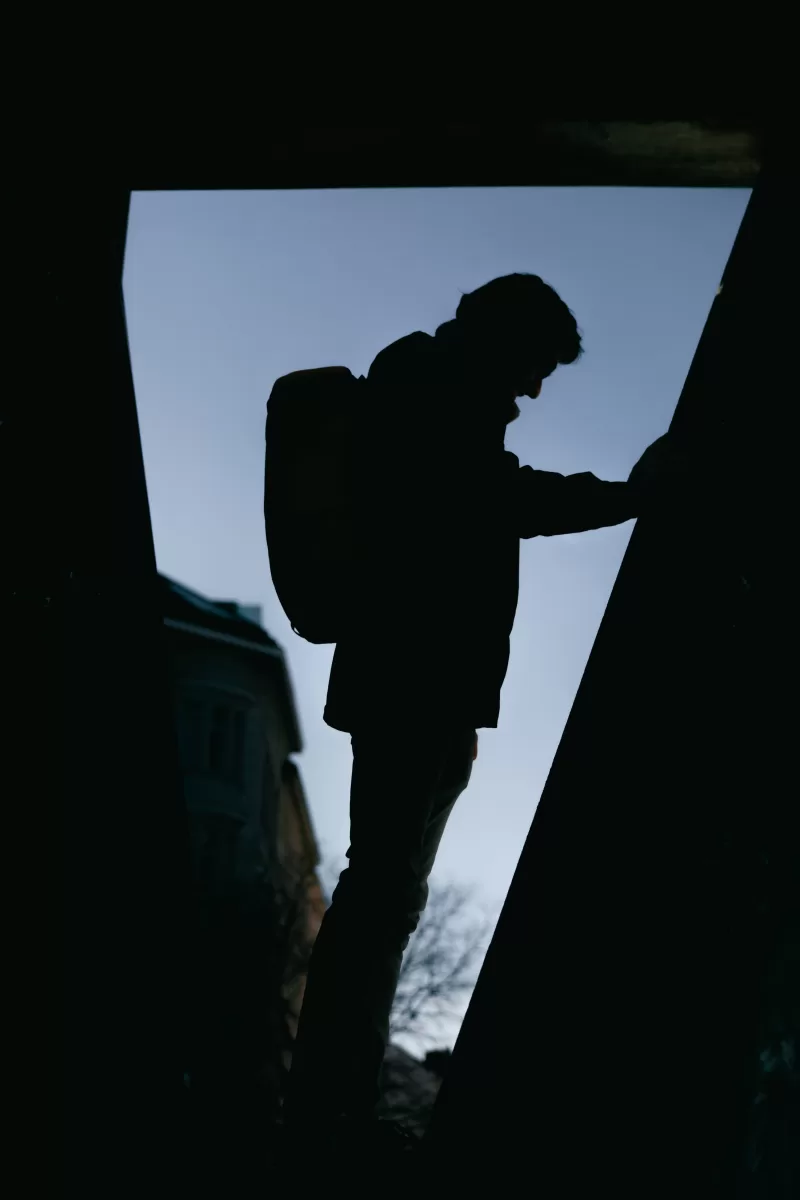 Using single focal length. Prime Lenses. Fedor Vasilev Photographer In Berlin Silhouette of a man in Vienna Photo by Fedor Vasilev From a Silhouette photowalk