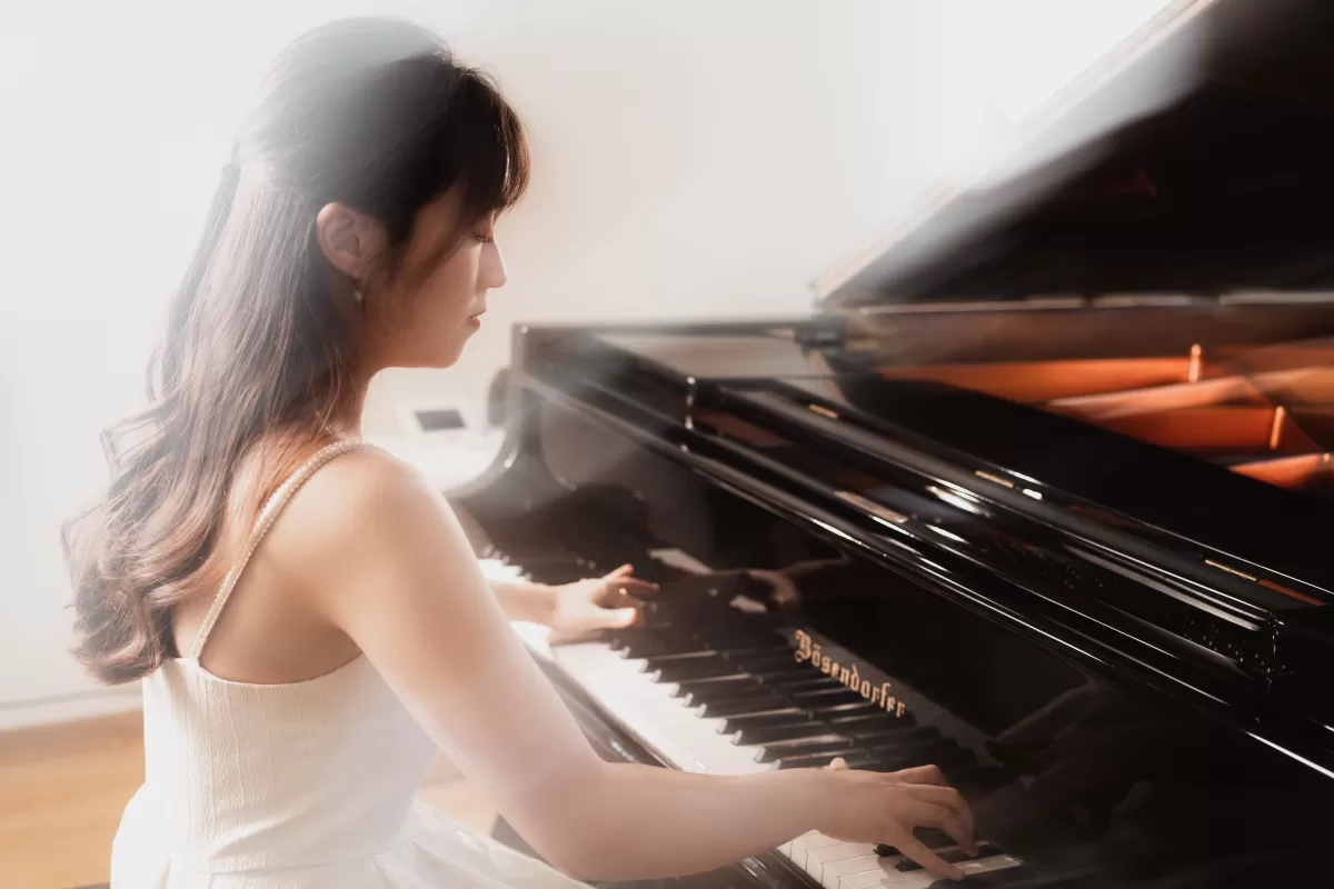 A fine art pianist portrait