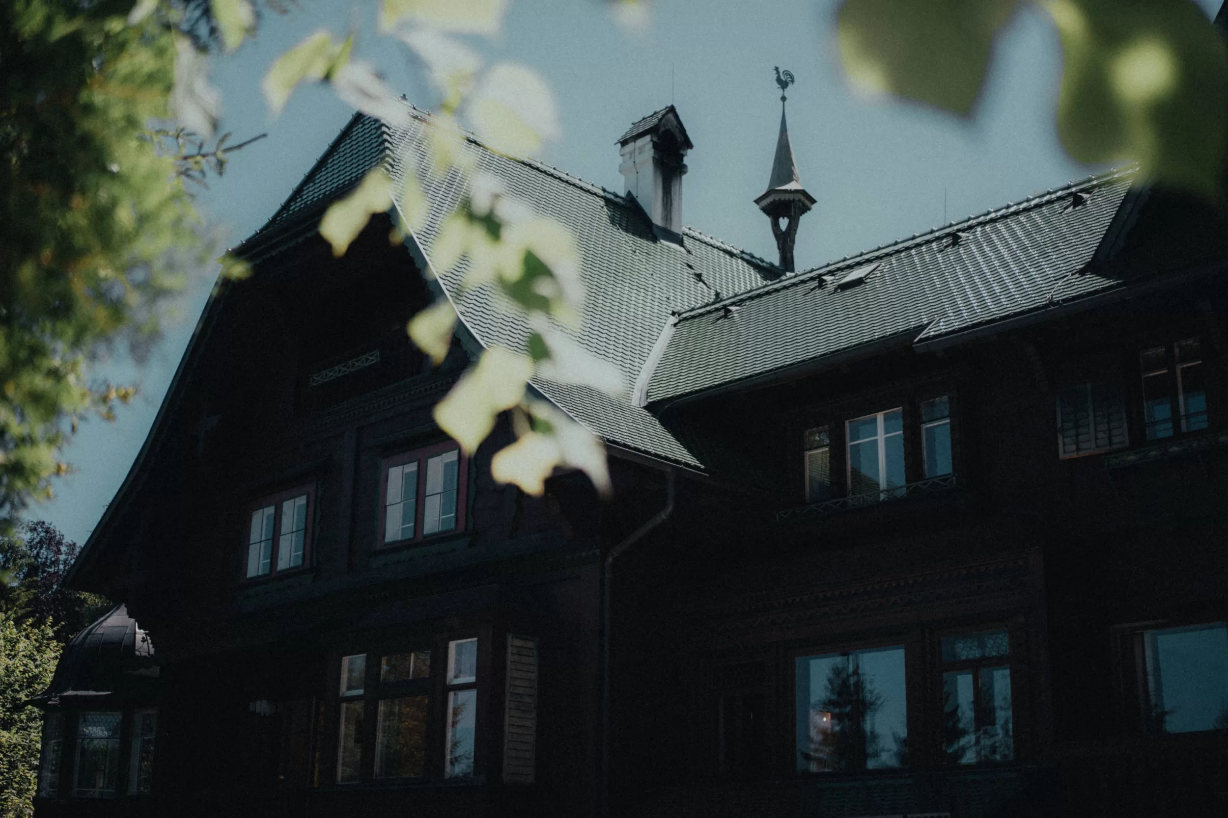 The main facade of the wedding venue Villa Schoenthaller photographed by photographer Fedor Vasilev
