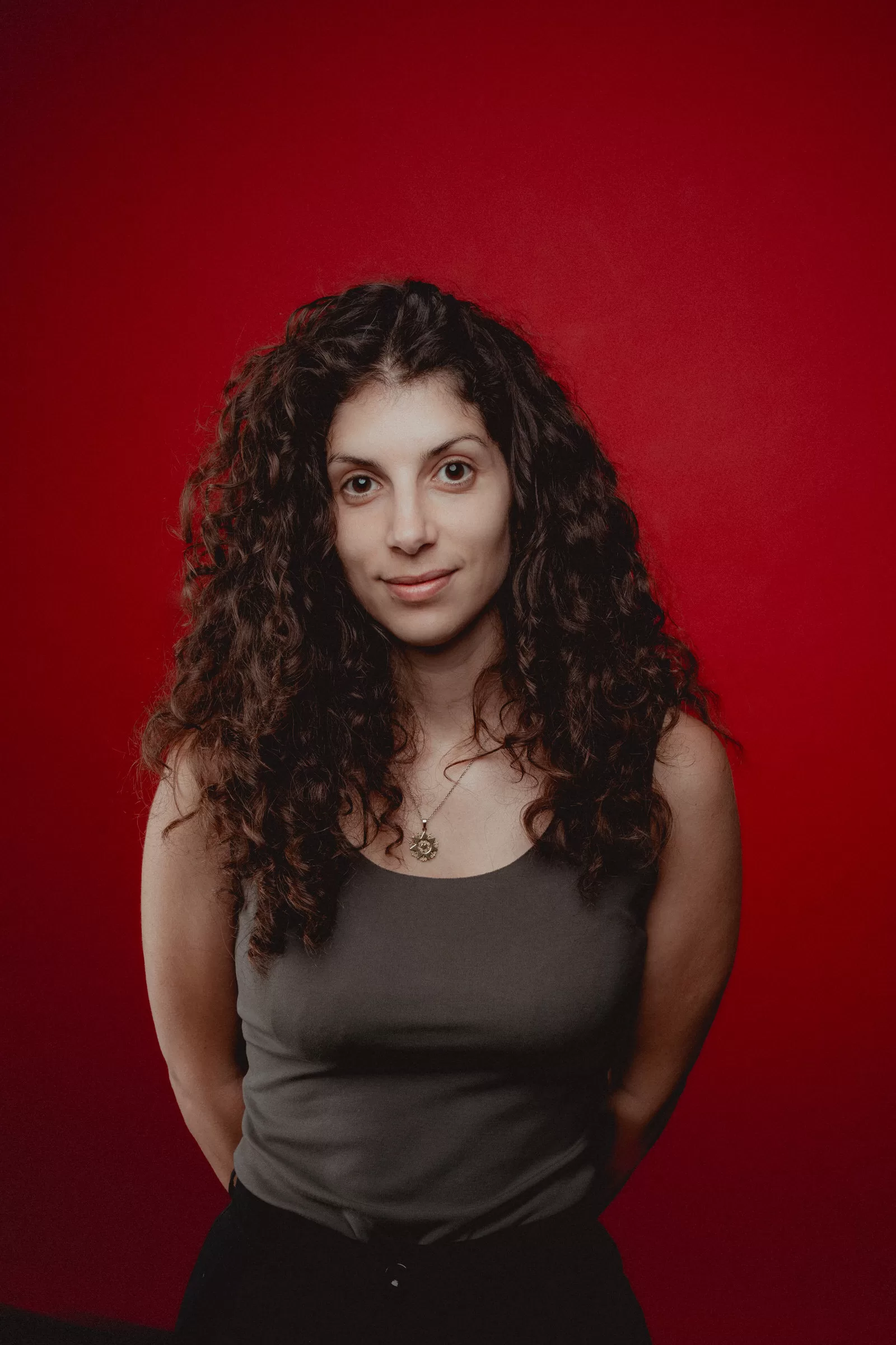 Photographer in Vienna Fedor Vasilev Photographer In Vienna portrait of a young woman on red background