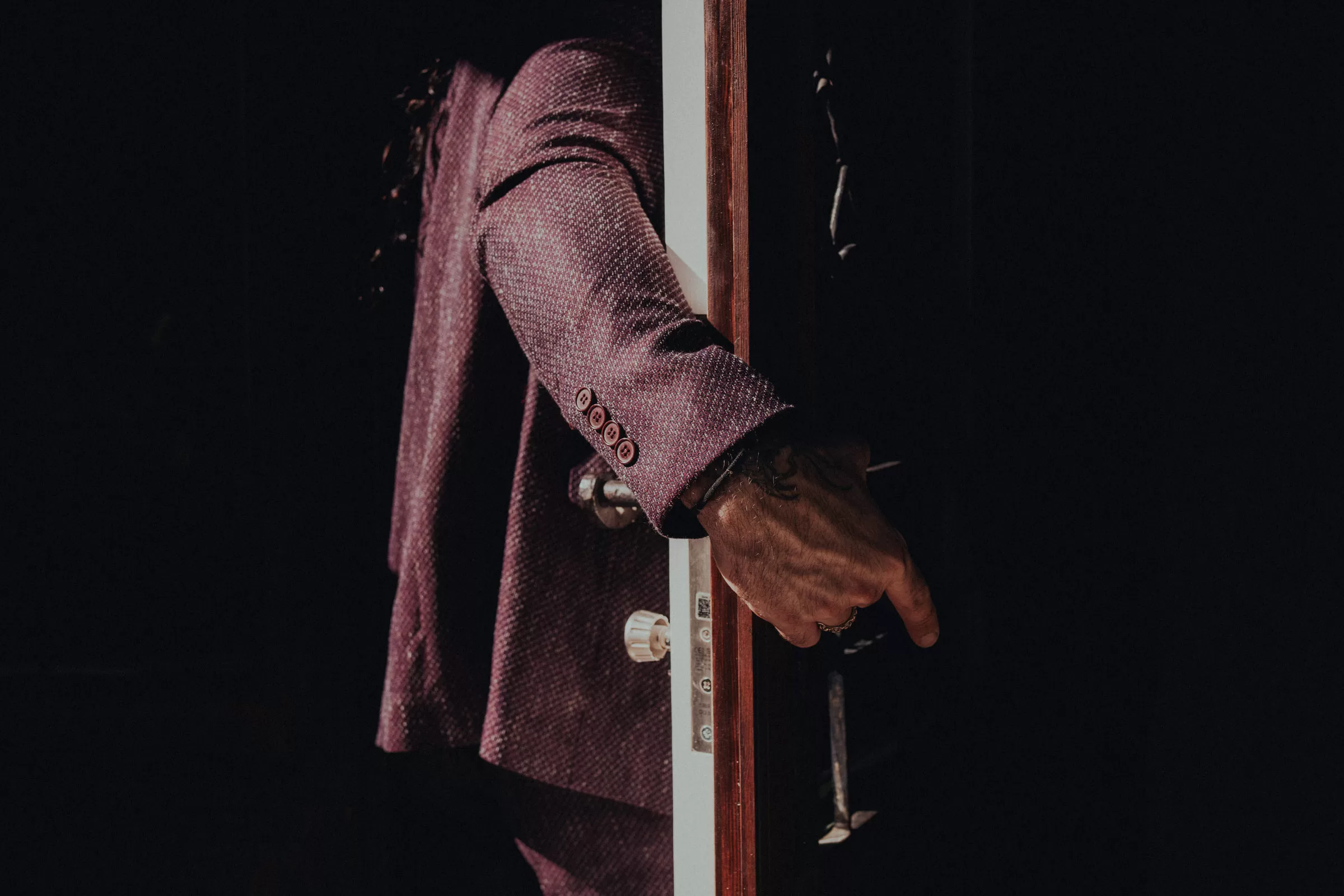 groom entering his venue Villa Schoenthaler