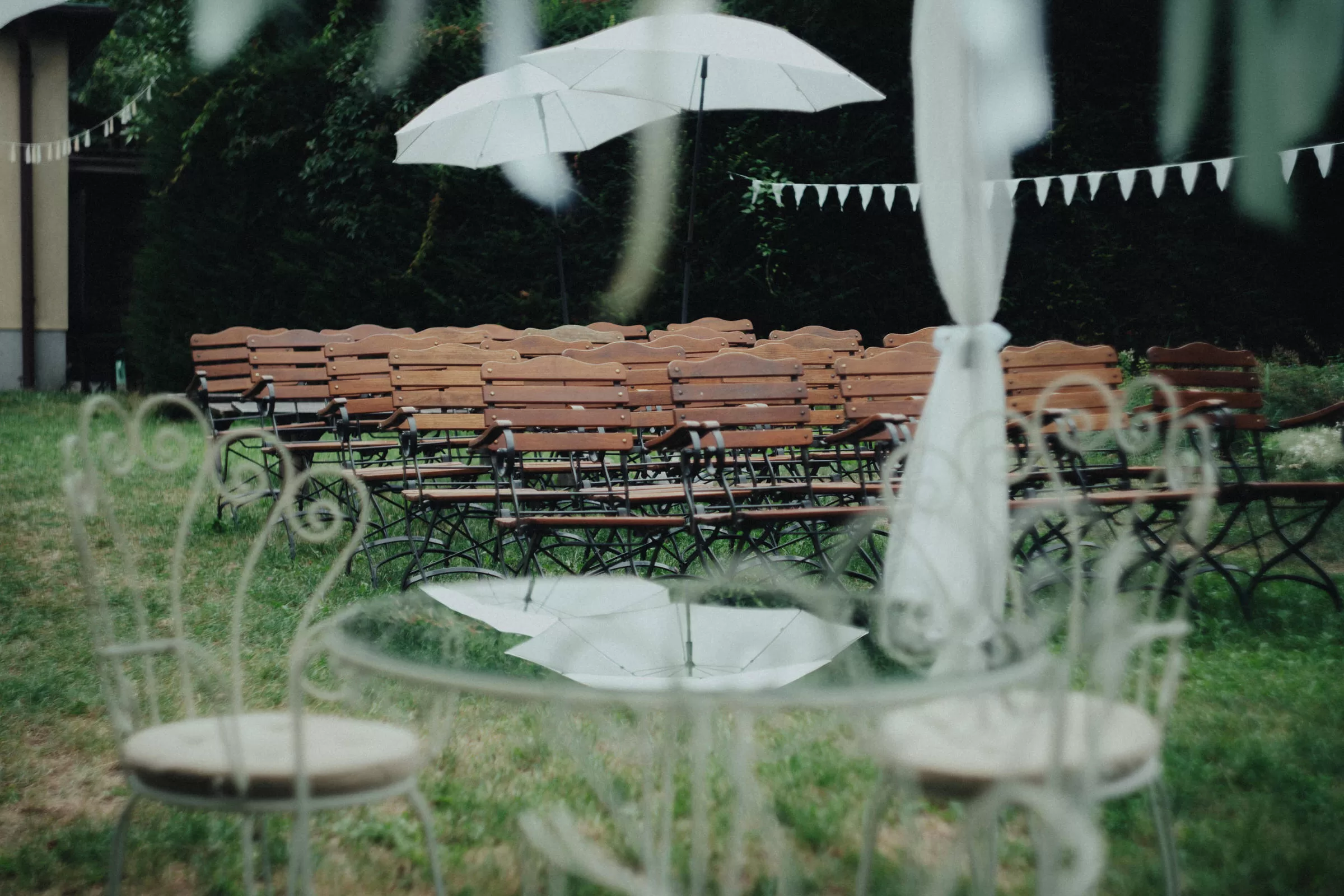 Garden wedding in vienna a gallery by photographer Fedor Vasilev, one of the first  photos of the day with preparation to the wedding