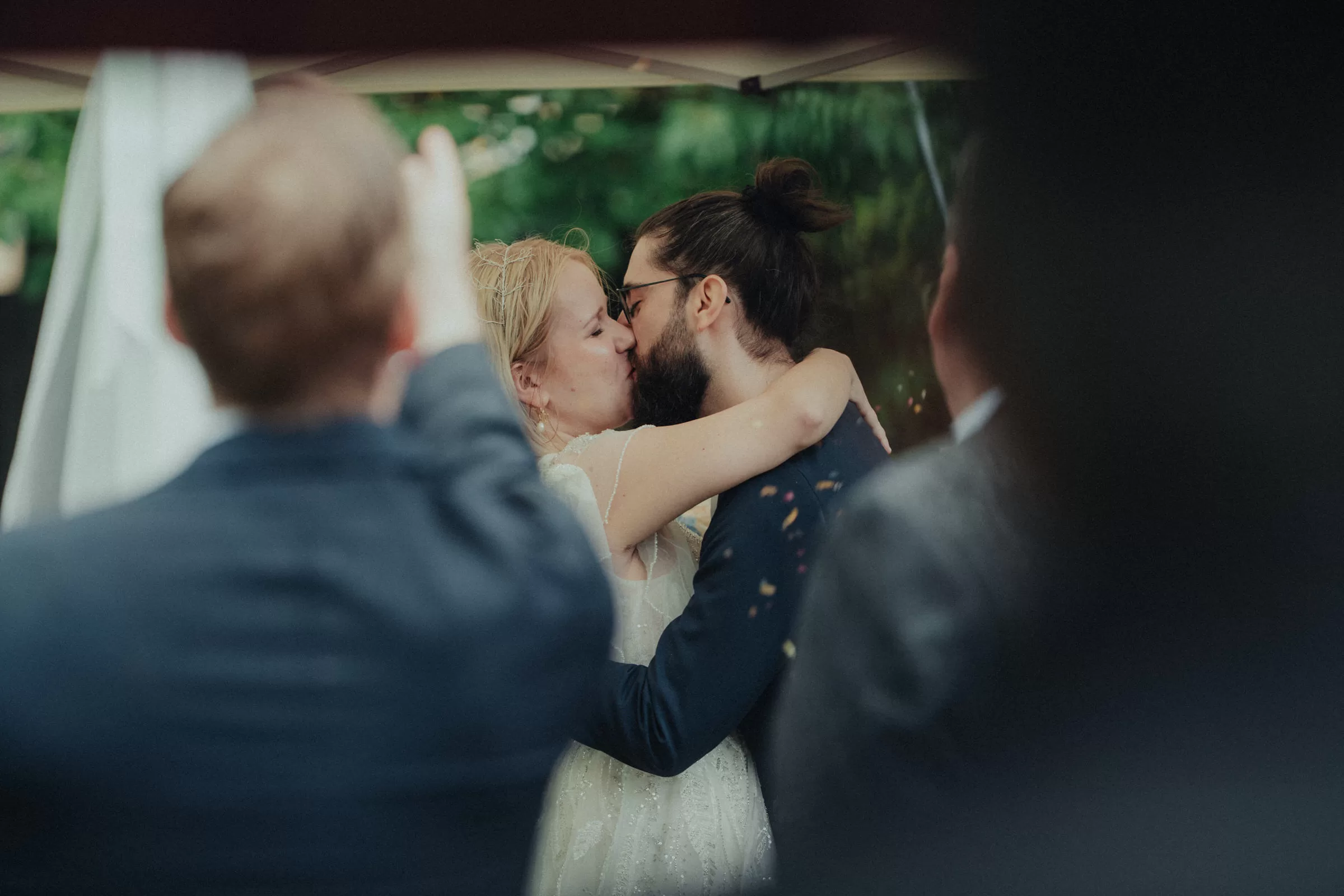 Wedding photographer in Vienna a happy couple on their ceremony in a garden of a heuriger in 19th district of Vienna