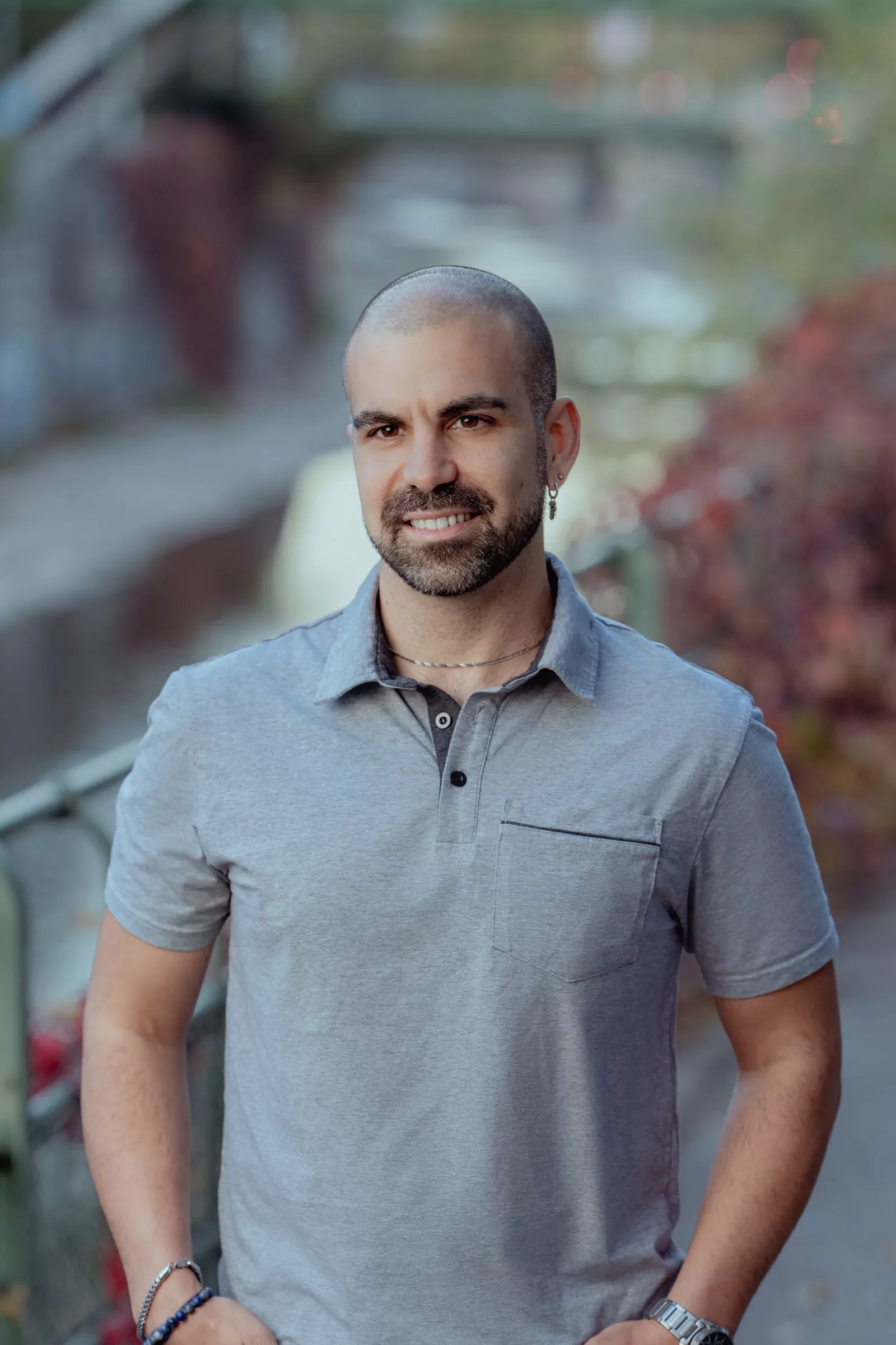 Portrait of a confident smiling man in Vienna's Stadtpark
