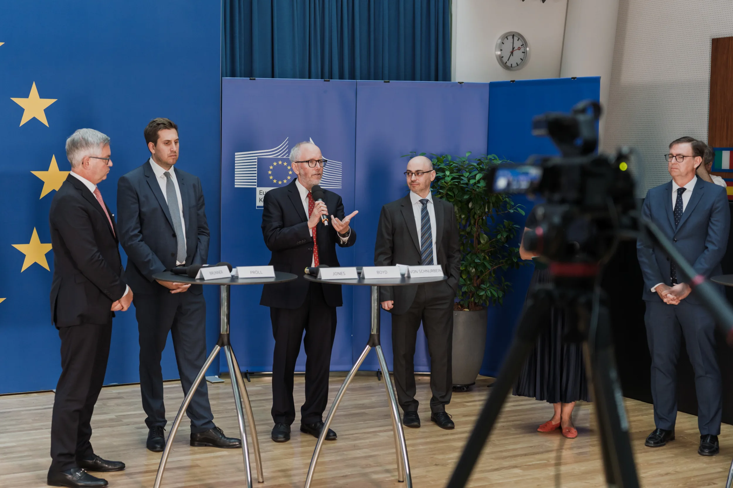 European Union Event Photographer | Grant Signing Ceremony in Vienna Fedor Vasilev Photographer In Berlin European officials speaking during an EU event at the House of European Union Vienna